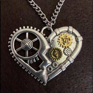 Steampunk heart necklace. NWT